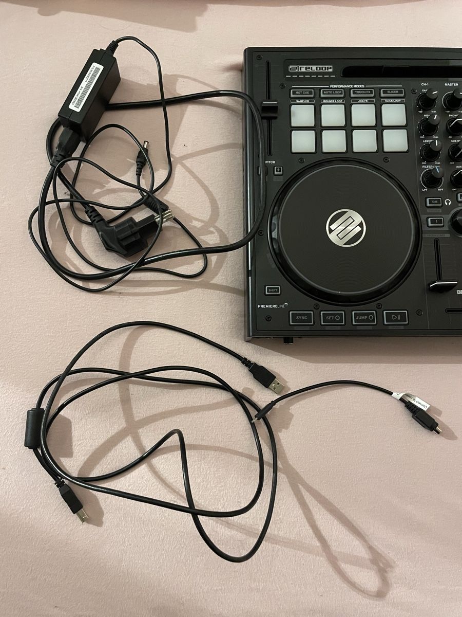 Reloop Console di mixaggio: Reloop Beatpad 2 wenig gebraucht – Usato da Kriens venduto da krientes 2