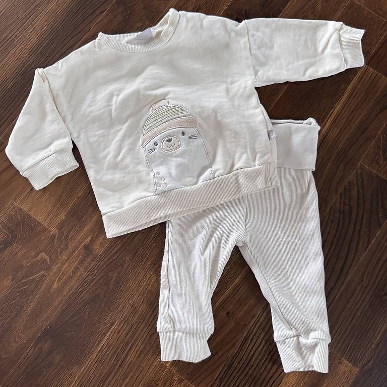 Strampler: Smile Outfit - Gr. 68 – Gebraucht aus Zürich von jazz_mine