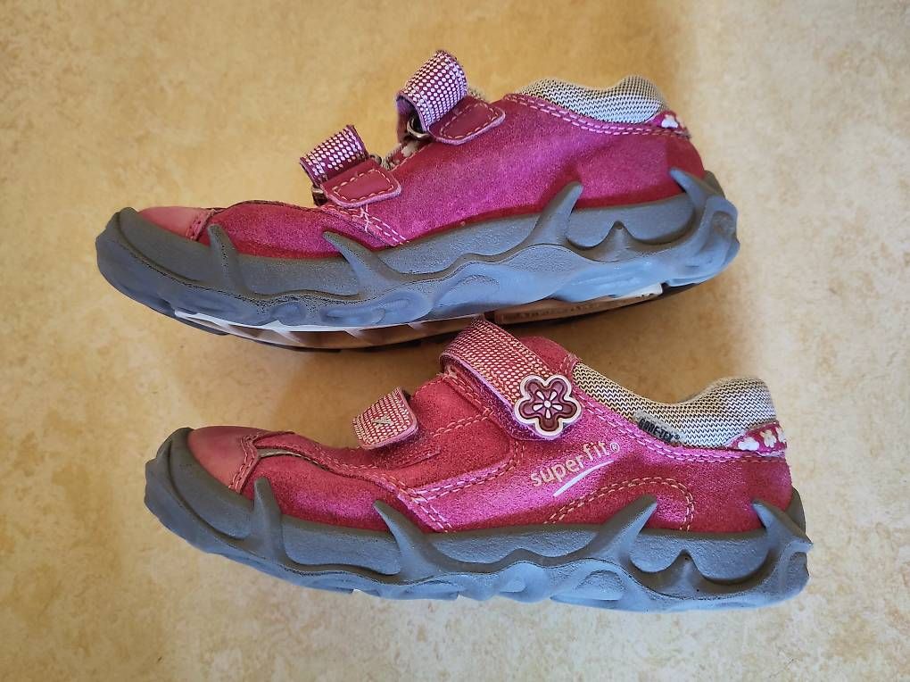 Chaussures filles: Schuhe Superfit Grösse 30 – D'occasion à Igis par Ricema 1