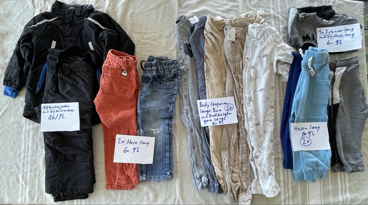 Kleiderpakete & -sets: Kleiderpaket Junge Grösse 92 13-teilig – Gebraucht aus Schwarzenbach SG von Maniru