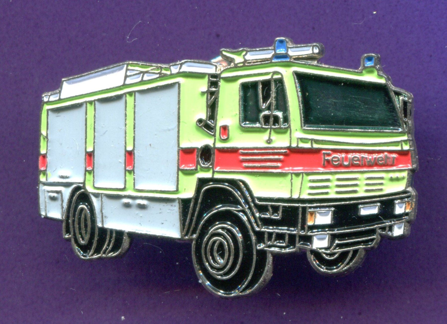 Placchette & Badge: Feuerwehrauto  MERCEDES  – Usato da Winterthur venduto da Sammleroase