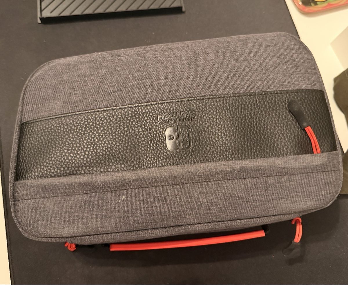 Nintendo Consoles: Nintendo Switch Olde + Pro Controller – D'occasion à Zürich par Narnia0815 1