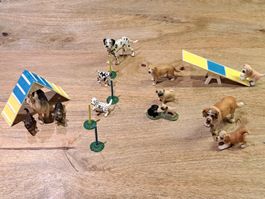 Schleich Hunde-Set: Welpen, Dalmatiner & Agility Parcours