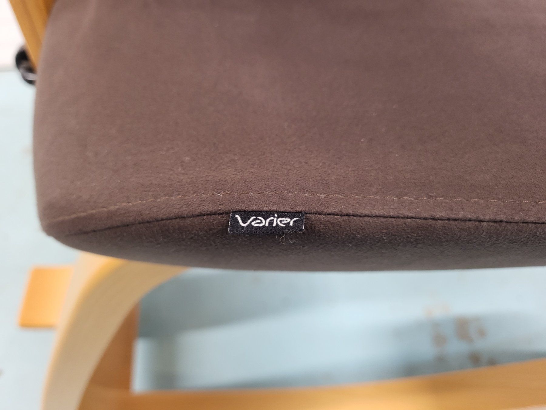 Varier Stühle: Stokke Varier ''Thatsit Balans'' – Gebraucht aus Brügg BE von POU-BELLE 5