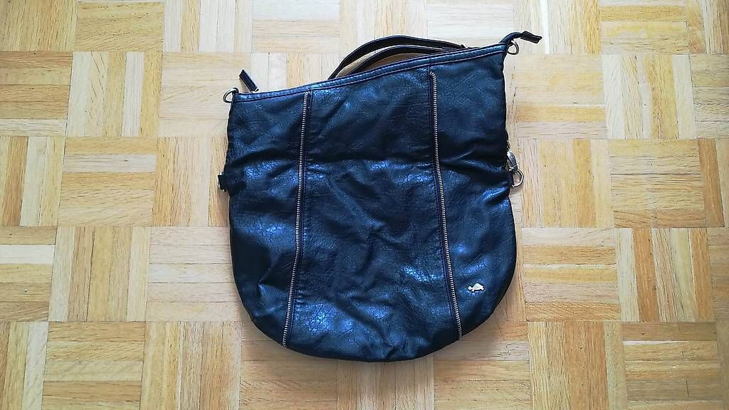 Borse da donna: Sac carpisa noir - extensible – Usato da Thônex venduto da dcas-1226 1