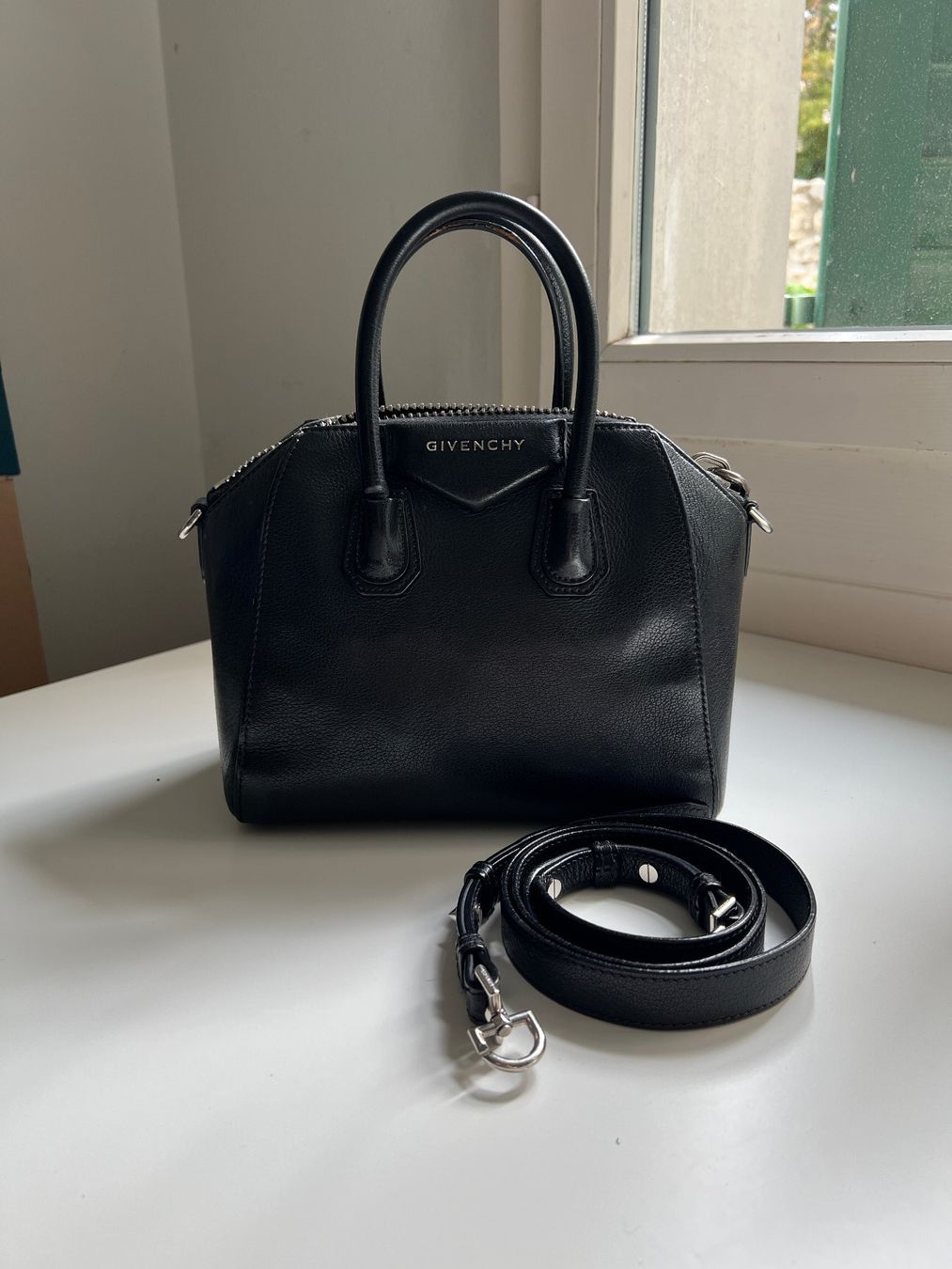 Givenchy Borse: Givenchy Mini Antigona in Black, 2015 – Usato da Zürich venduto da cefanie