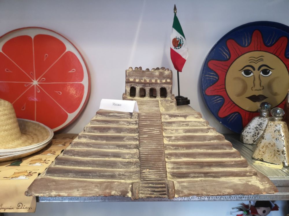 Mexiko Pyramide aus Ton 49x47x24cm Maya Pyramide aus Mexico (Gebraucht ...