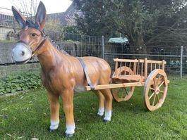 Lebensgroße Eselfigur mit Wagen – Gartendeko XXL
