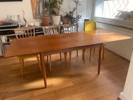 50er-Jahre Design Vintage Teakholz-Tisch zum Ausziehen