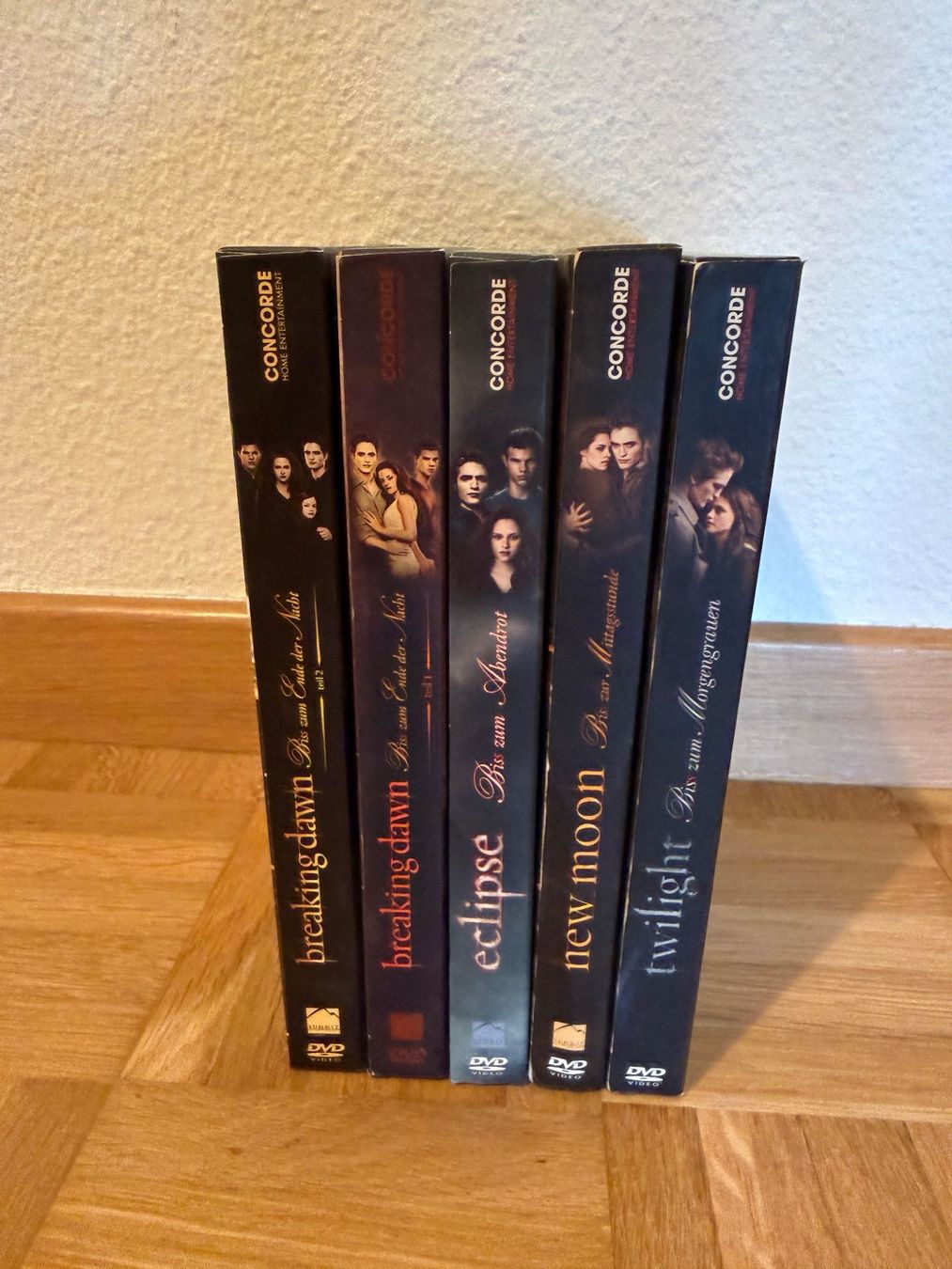 Tutti i DVDs: Komplette Twilight Saga auf DVD – Usato da Rapperswil SG venduto da jos_6xrd
