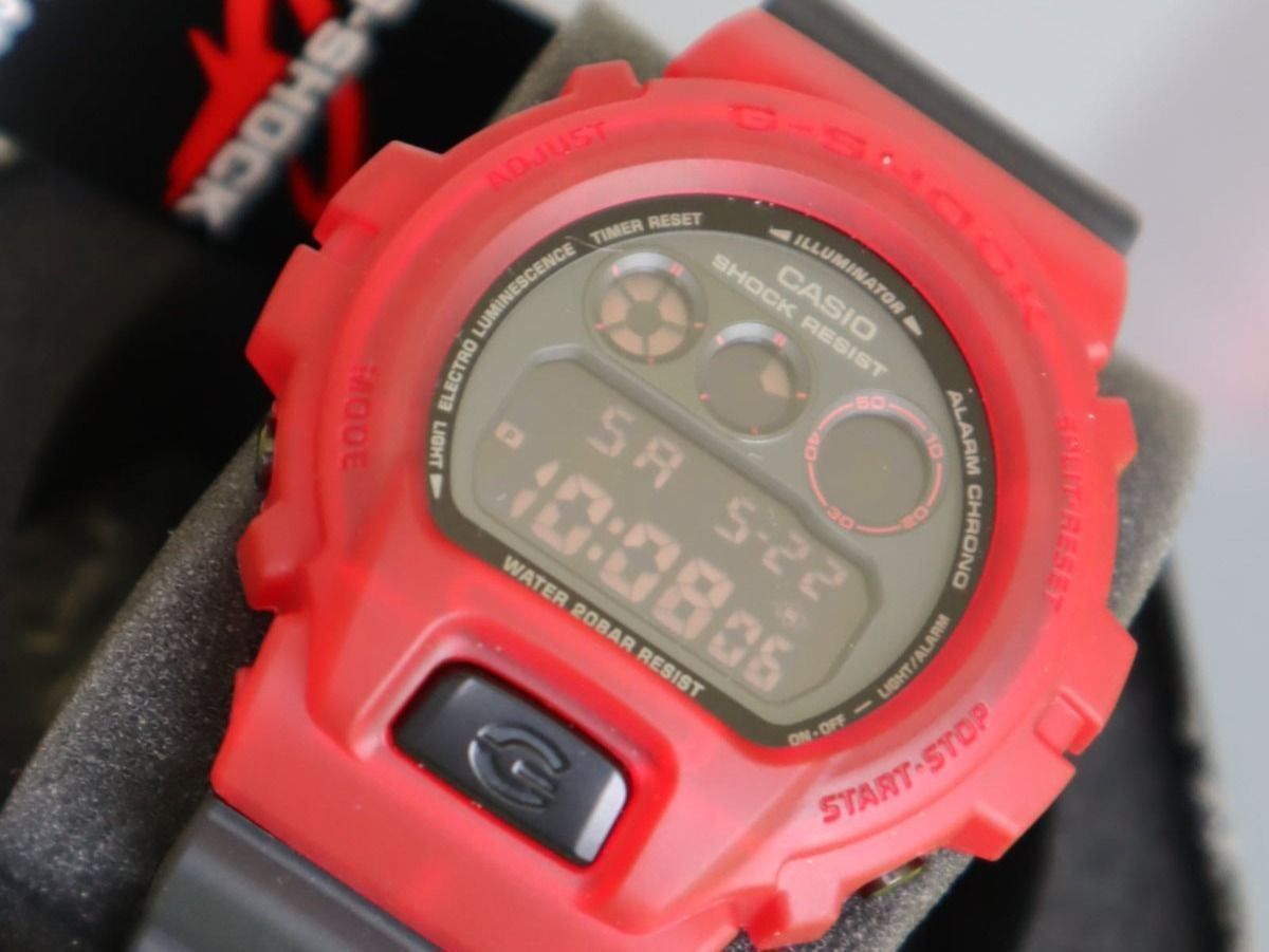 Casio Orologi: Casio G-Shock DW-6900MS with red bezel – Nuovo e nell'imballaggio originale da Romont FR venduto da heinz.ramseyer 1