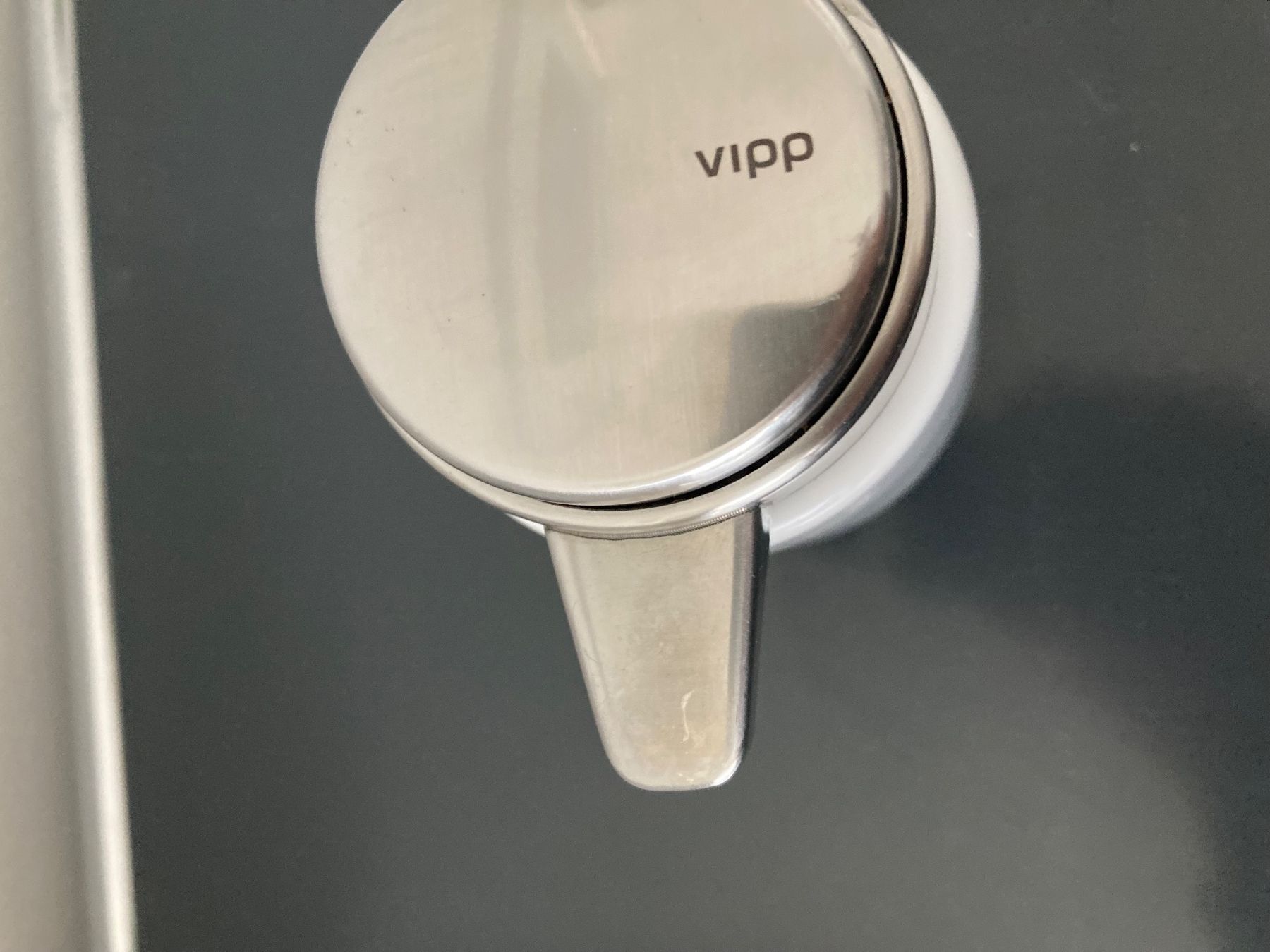 Portasapone: Distributeur de savon VIPP – Usato da Delémont venduto da md04 1