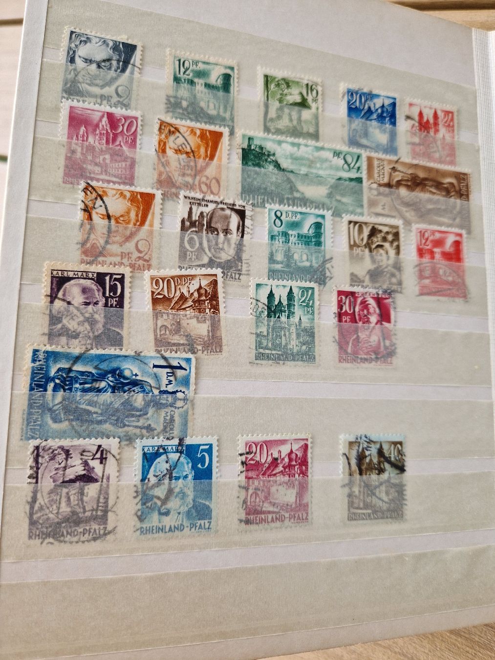 Tutti i francobolli: Deutsches Reich Briefmarken Album – Usato da St. Gallen venduto da Enrico_SG 2