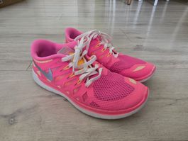 Nike Free Laufschuhe pink Grösse 37.5 guter Zustand