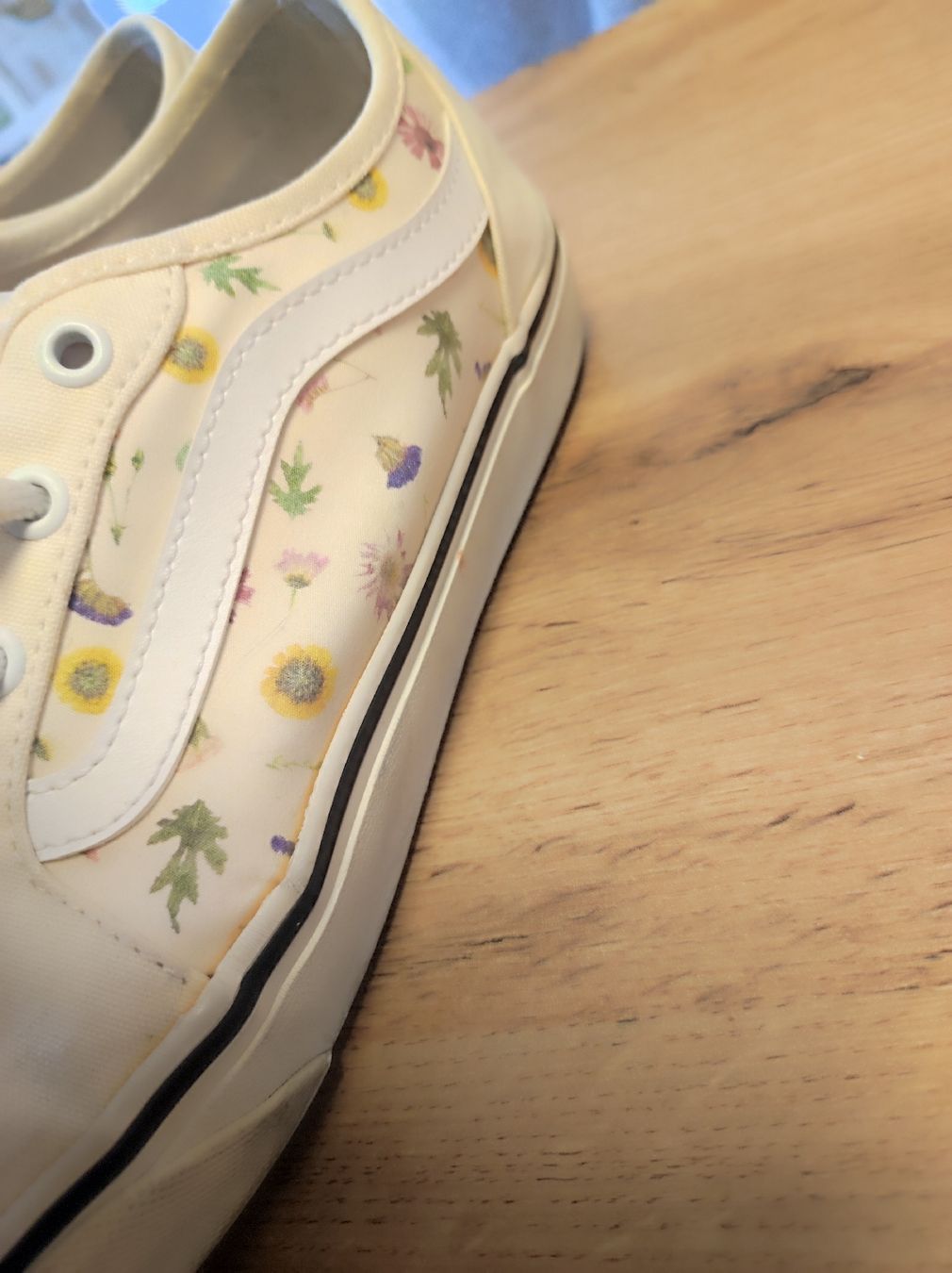 Chaussures femmes: Vans mit Blumen-Muster, Gr. 42 – D'occasion à Arni AG par Rosen11 3