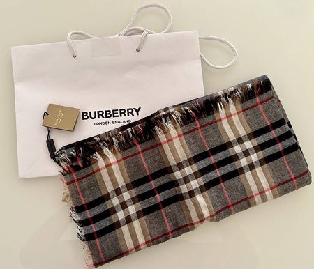 Sciarpa Burberry NUOVA