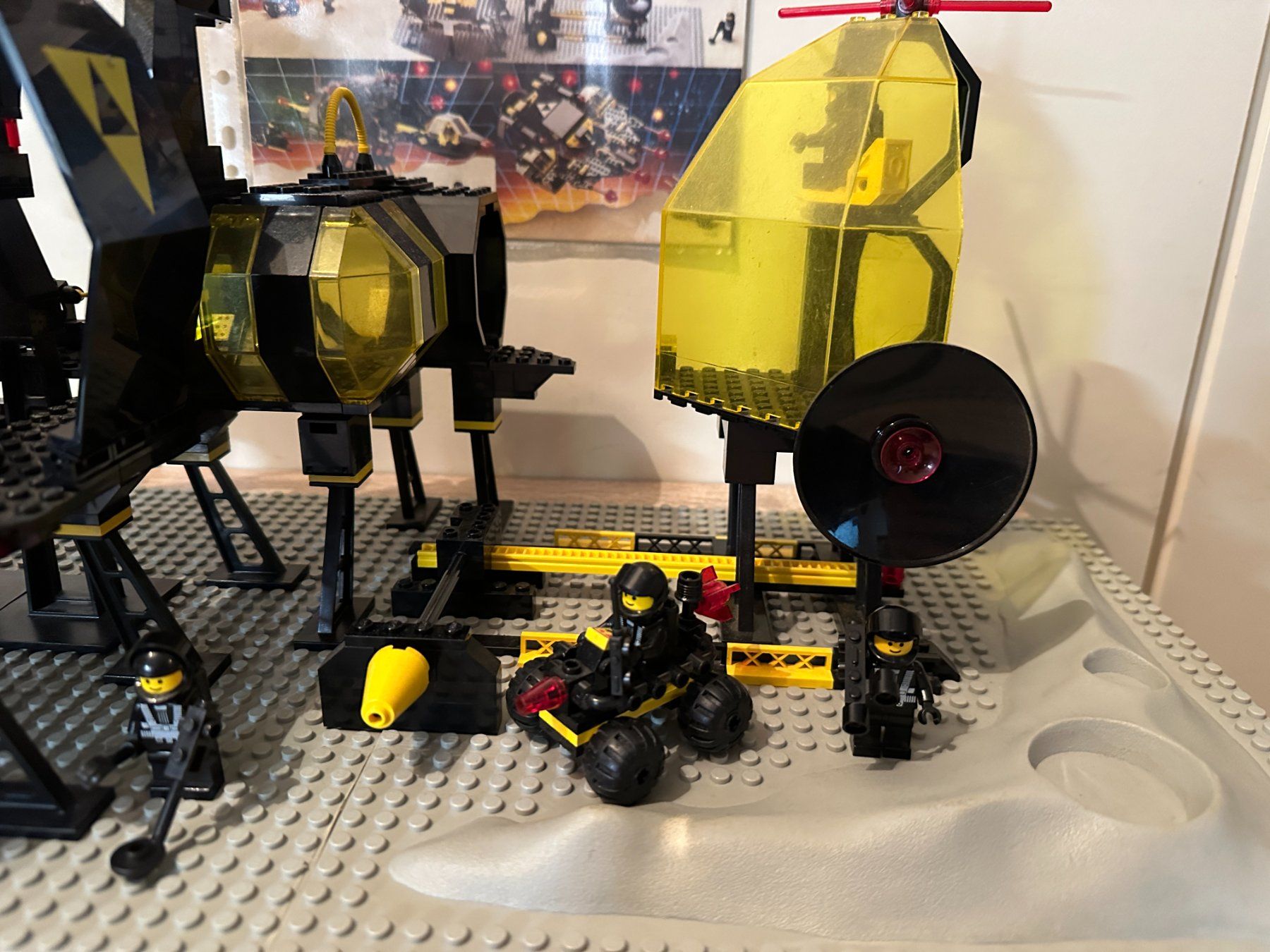 Legoland Kit di costruzioni: LEGO 6987 Message Intercept Base – Usato da Basel venduto da Don-Angel 2