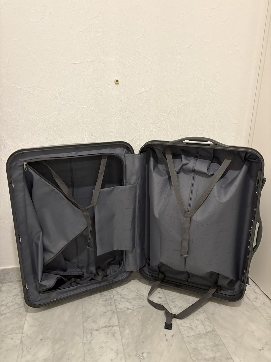 Samsonite Valigie: Samsonite Hartschalenkoffer grau – Usato da Immensee venduto da michellerahel 3