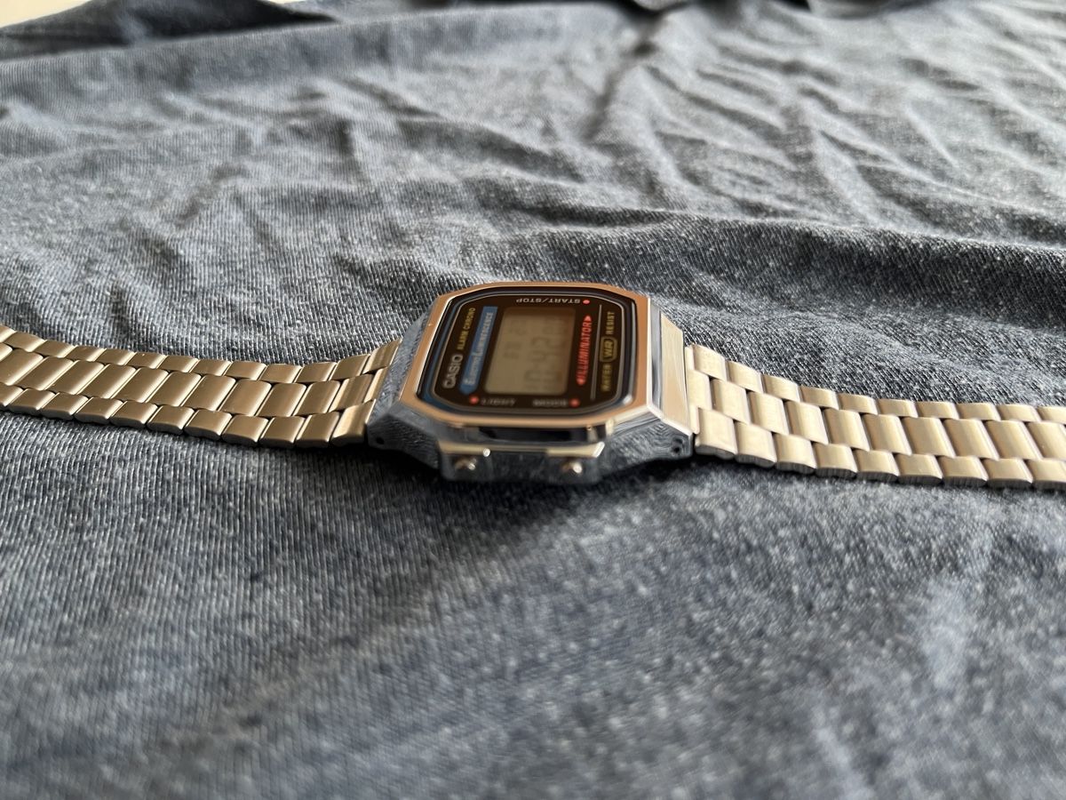 Casio Uhren: Casio A168 sehr gut erhalten – Gebraucht aus Oberrieden von  2