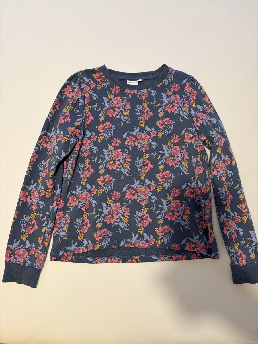Maglioni & Felpe: Pulli Mädchen Gr. 146 wie neu – Usato da Winterthur venduto da Baby117