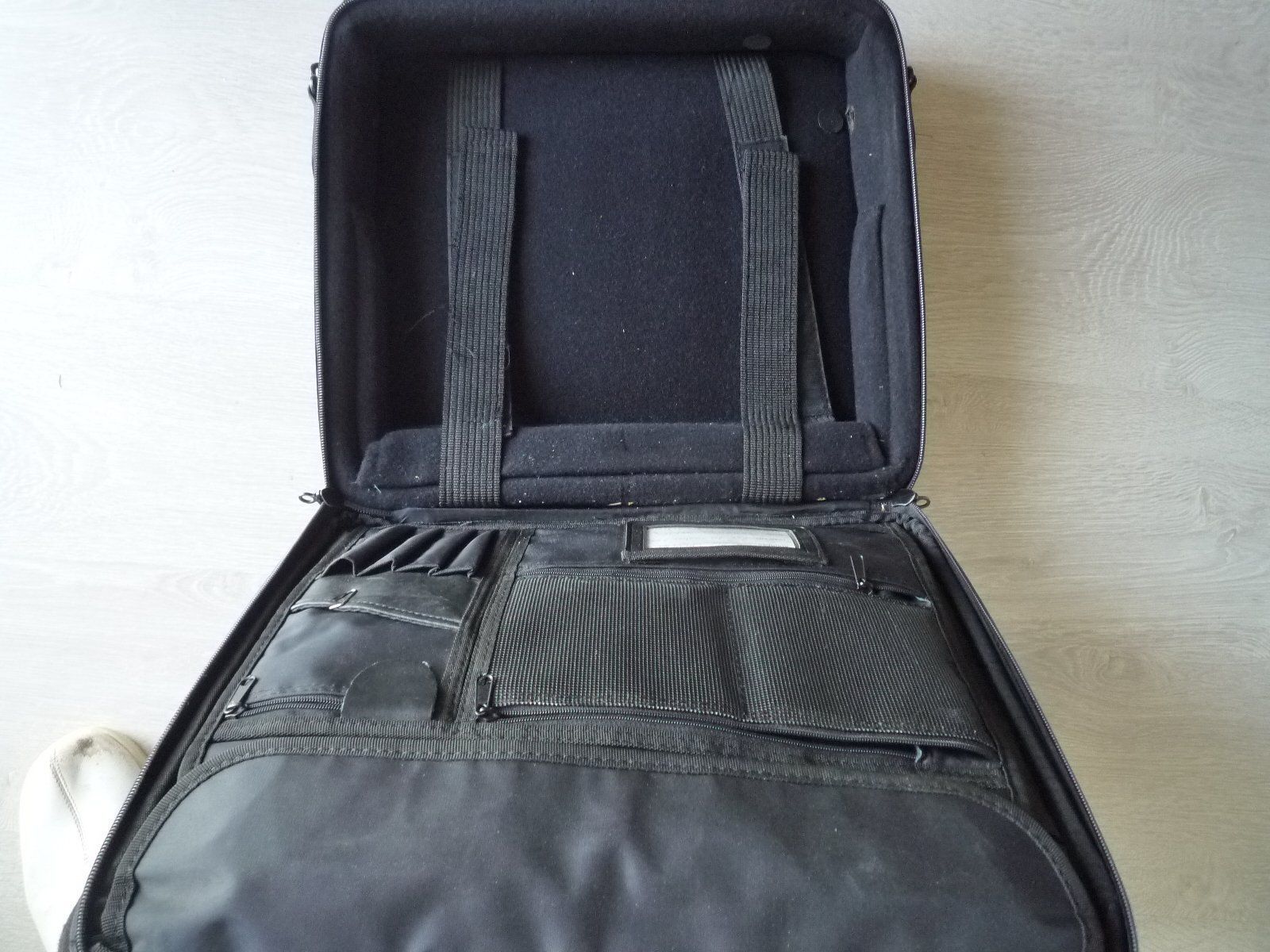 Dell Borse: Dell - Sacoche Computer - Computer Tasche - Défectueux – Difettoso da Delémont venduto da fagemina 3