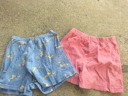 Shorts enfant lot de 2 taille 116 bon etat