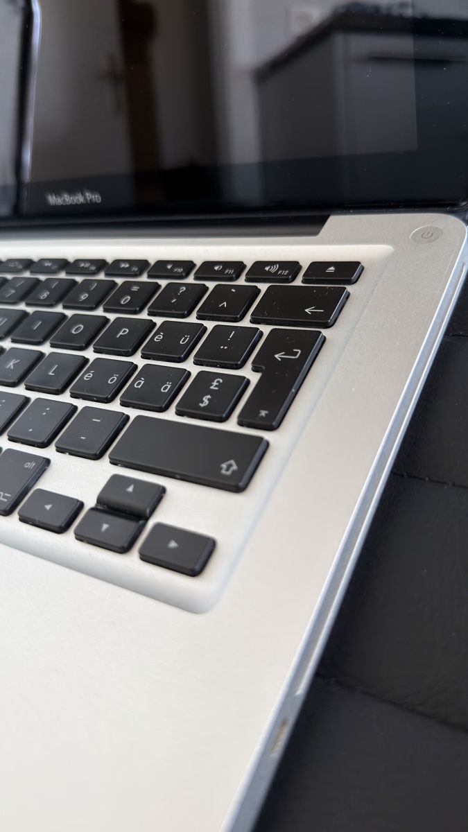 Apple PC: Macbook Pro 13 Zoll Ende 2011 i7 – Usato da Wolfwil venduto da Poulet60 1