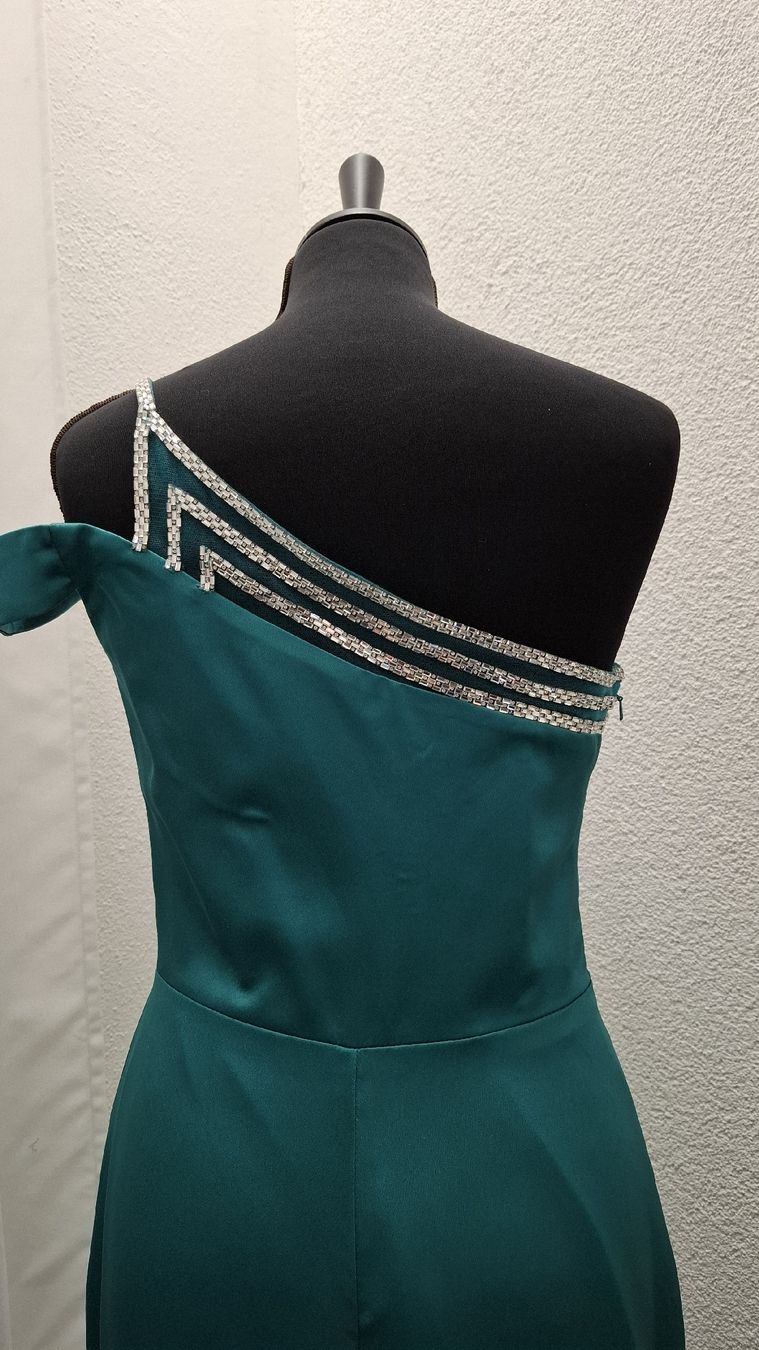 Vestiti: Grün Kleid – Nuovo (secondo la descrizione) da Uster venduto da VMT. 5