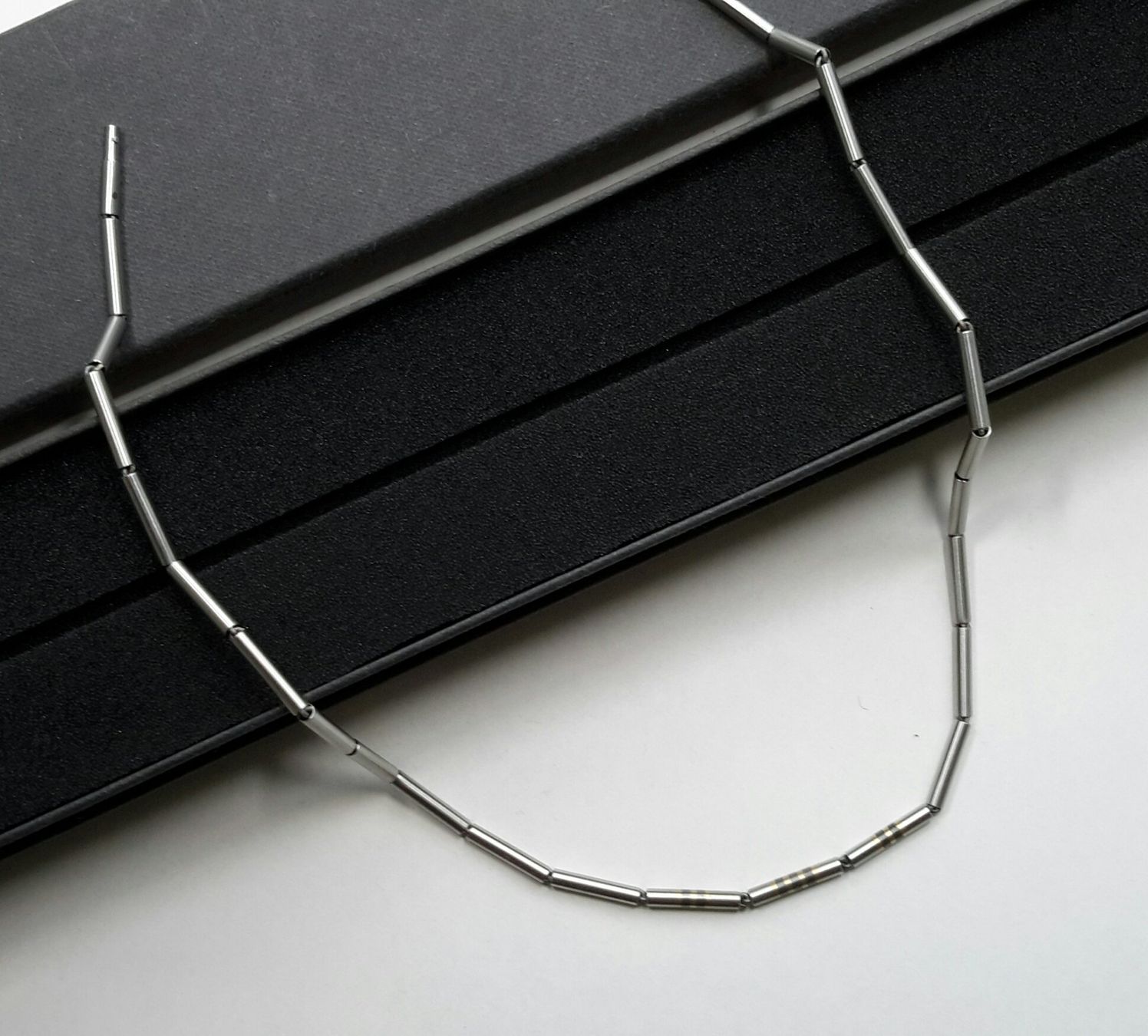 Catenine: Kette , Carl Dau Berlin , Gold , Silber + Stahl . – Nuovo (secondo la descrizione) da Burgdorf venduto da Olli.34