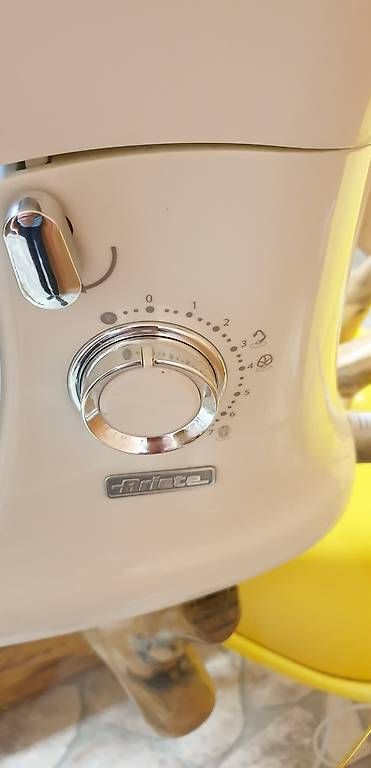 Elettrodomestici da cucina: Brot / Knet  Maschine – Usato da Uetendorf venduto da Vschober 4
