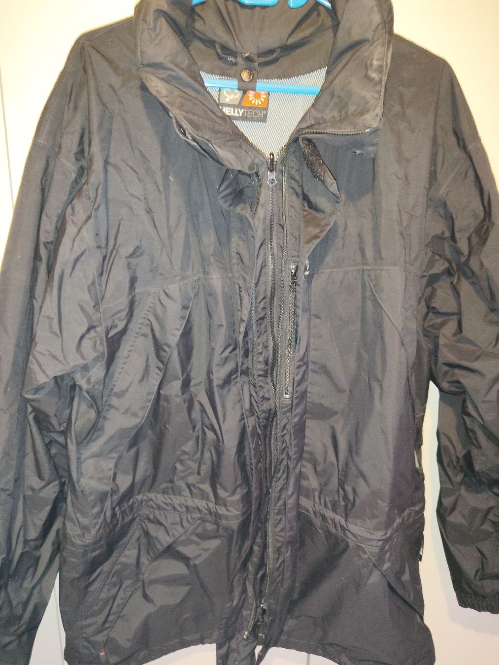 Helly Hansen Jacken: Helly Hansen Helly Tech Regenjacke Schwarz XL – Gebraucht aus Rothrist von SiddharthaMoon 7