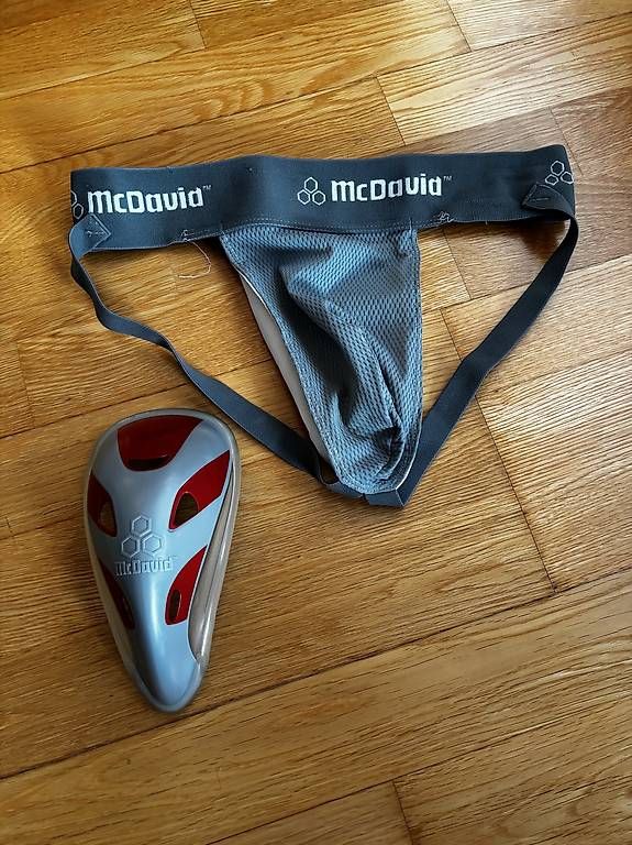 Protezioni & Imbottiture: McDavid Unterleibsschutz Kampfsport/Eishockey – Usato da Bern venduto da bga_m7h7 1