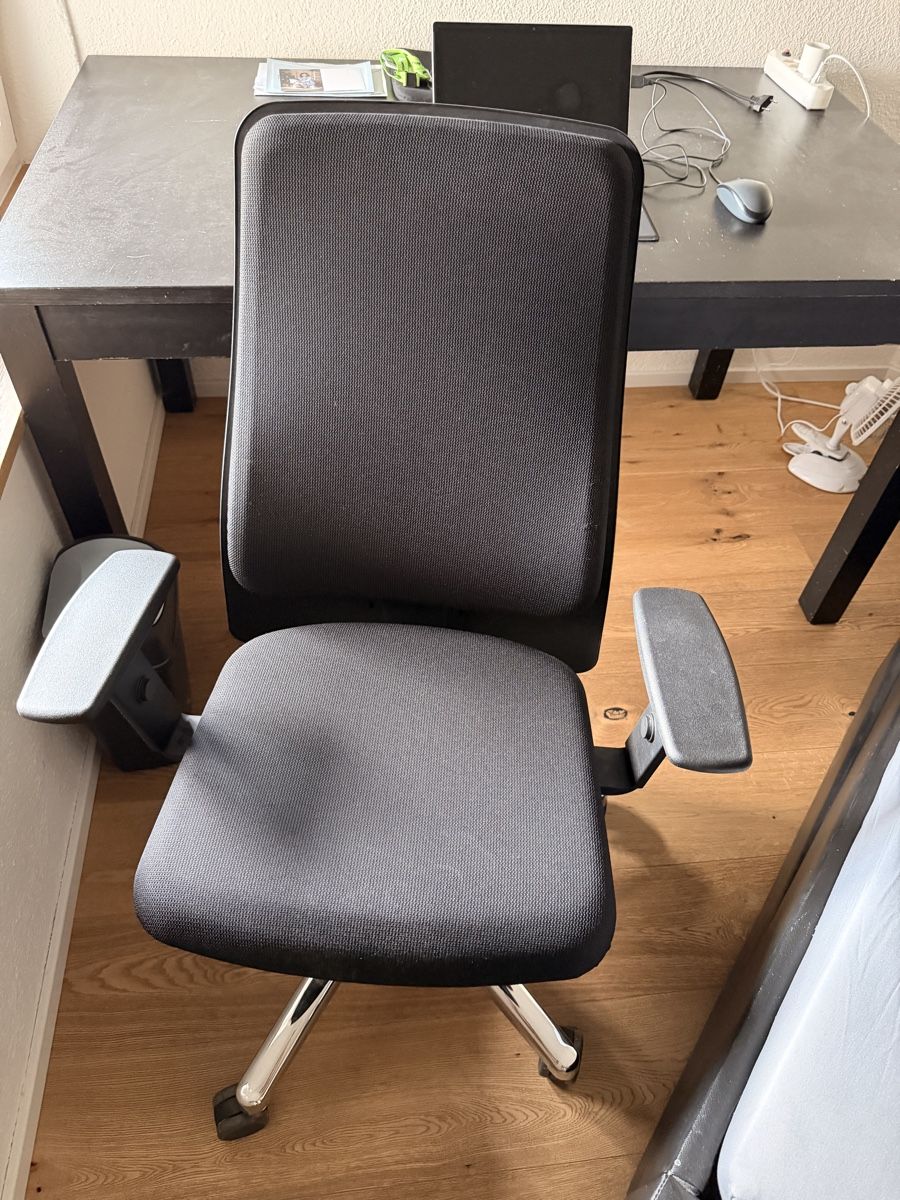 Stühle: OFFICE CHAIR – Gebraucht aus Flaach von vra_j5sy
