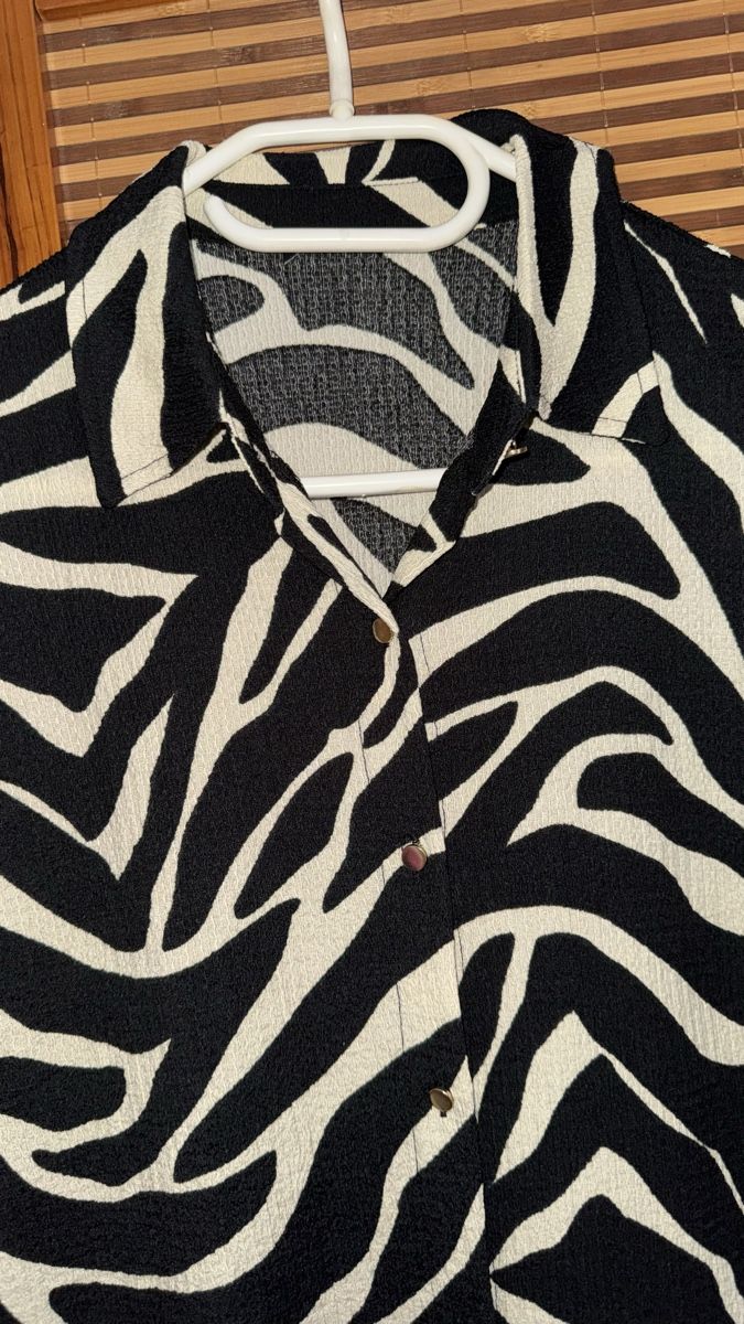 Zebra Camicette: Tunika/Bluse, von Zebra L – Usato da Gümligen venduto da morticiaaddams 1