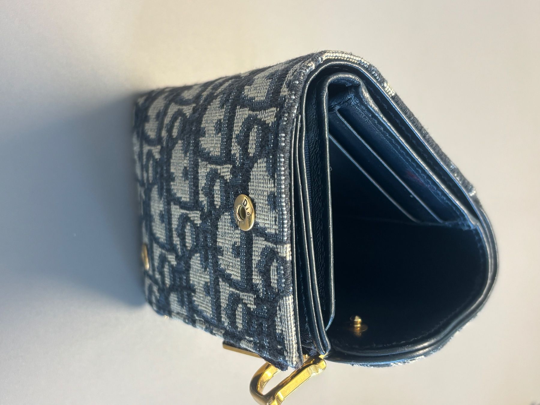 Dior Portemonnaie: Christian Dior Portemonnaie – Gebraucht aus Sempach von Innenraum 3
