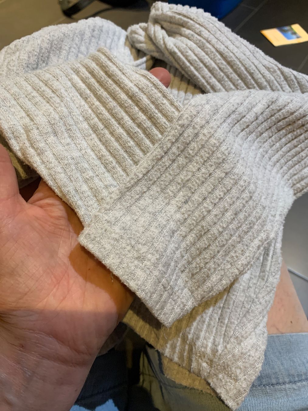 H&M Pullover & Sweatshirts: H&M Kurzer Oversized Pullover hellgrau Gr. 170 – Gebraucht aus Winterthur von amapola 3