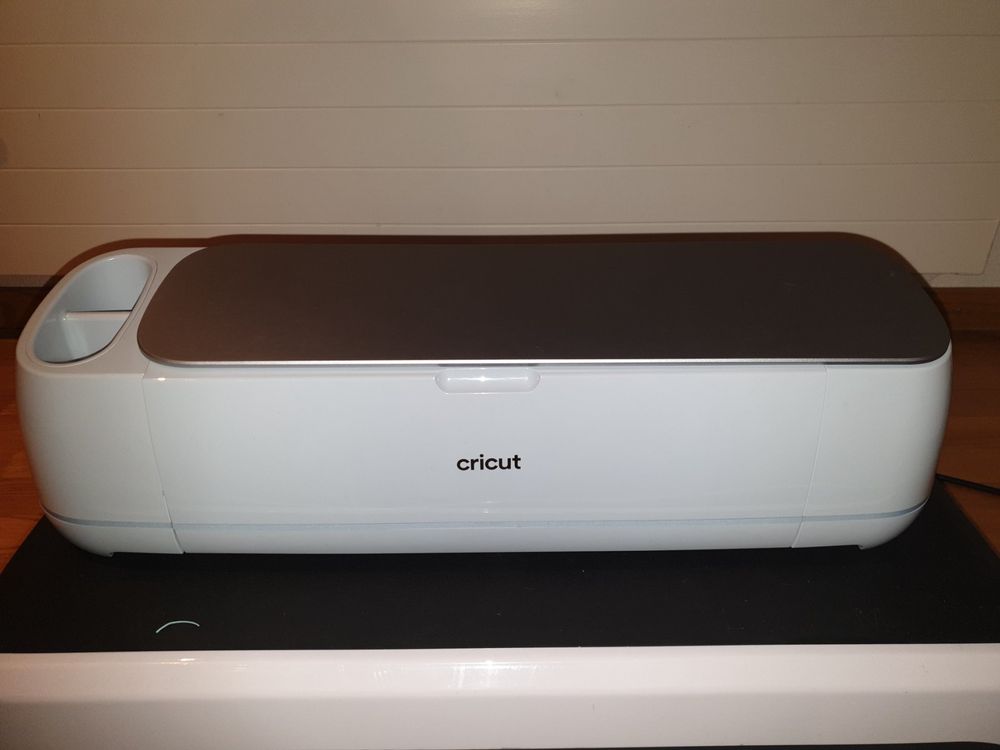 Defekter Cricut Maker3(Deaktiviert v. Cricut)Ersatzteillager Kaufen auf Ricardo