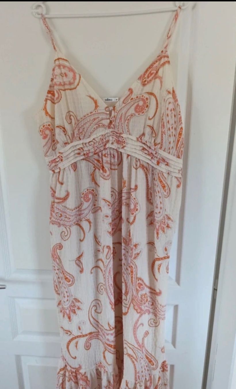 Robes: Robe taille 46 – D'occasion à Bôle par Amkj