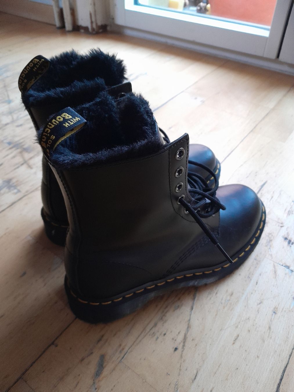 Dr. Martens Scarpe da donna: Dr.Martens Winterstiefel Gr.38 – Nuovo (secondo la descrizione) da steffisburg venduto da nataliaj 1
