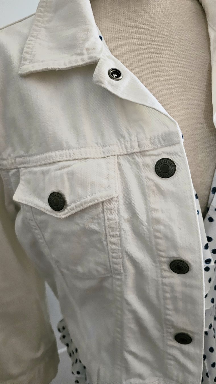 DKNY Giacche: DKNY weisse kurze Jeansjacke – Nuovo (secondo la descrizione) da Olten venduto da Magnum2001 1
