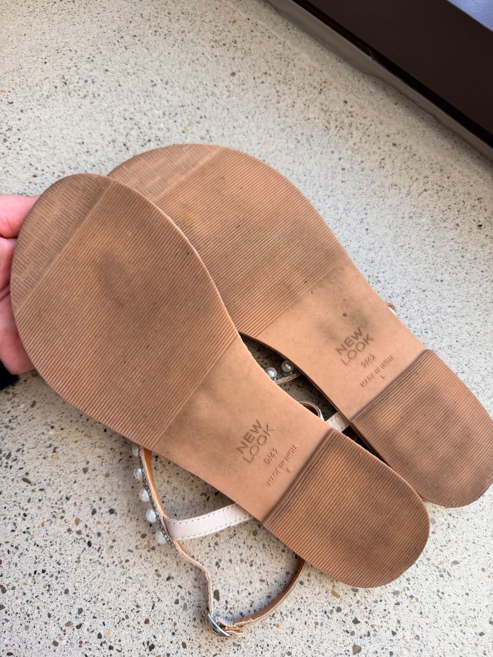 New Look Scarpe da donna: New Look Sandaletten mit Perlen Gr. 42 – Nuovo (secondo la descrizione) da Brütten venduto da Rod816 3