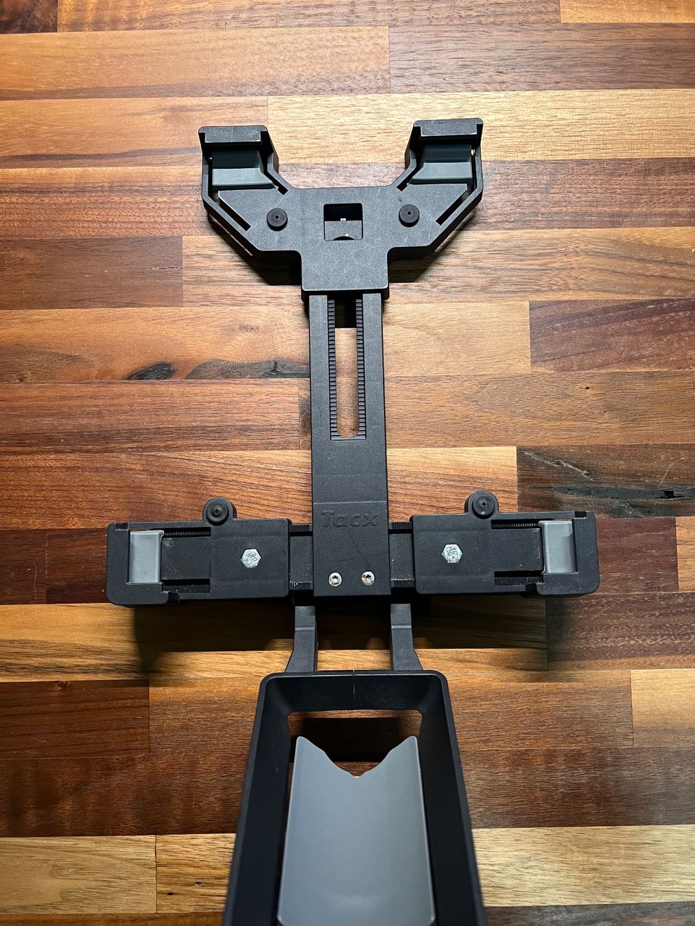 Tacx Staffa per monitor: Tacx-Tablet-Halterung – Usato da Zürich venduto da LRNT 2