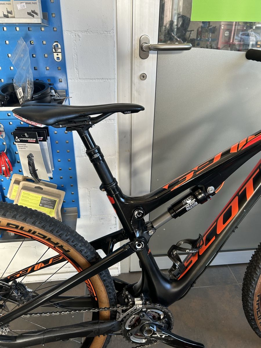 Scott Vélos: Scott Genius 910 MTB Carbon – D'occasion à Root par Sajo_04 5