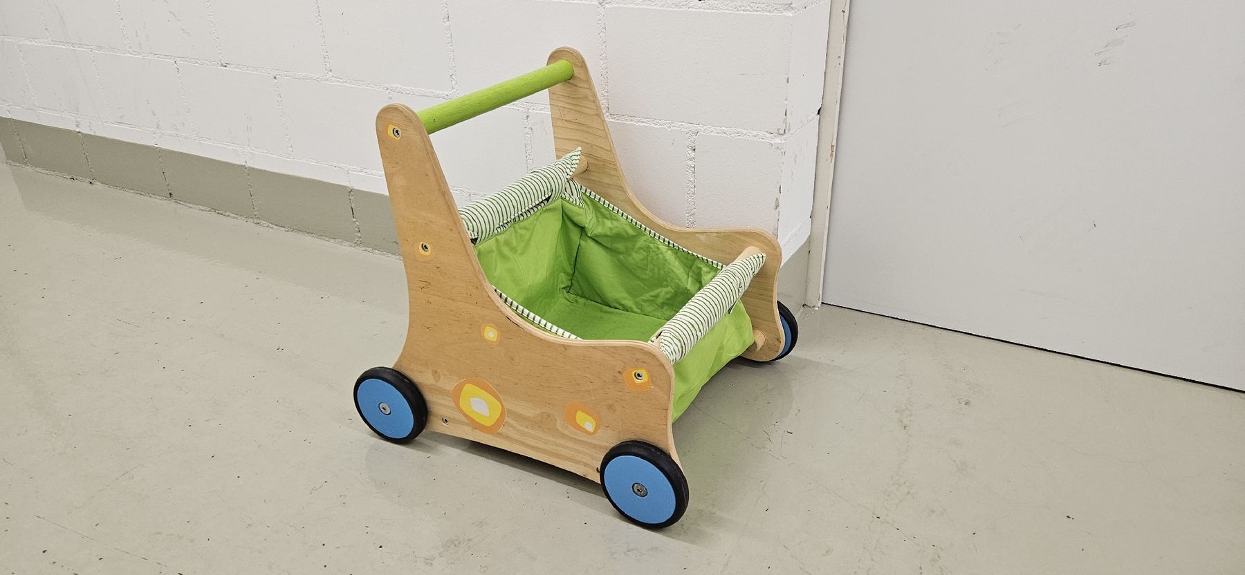 Veicoli per bambini: Lauflernwagen Holz mit Stoffablage und Griff – Usato da Bonaduz venduto da stb-fishing 4