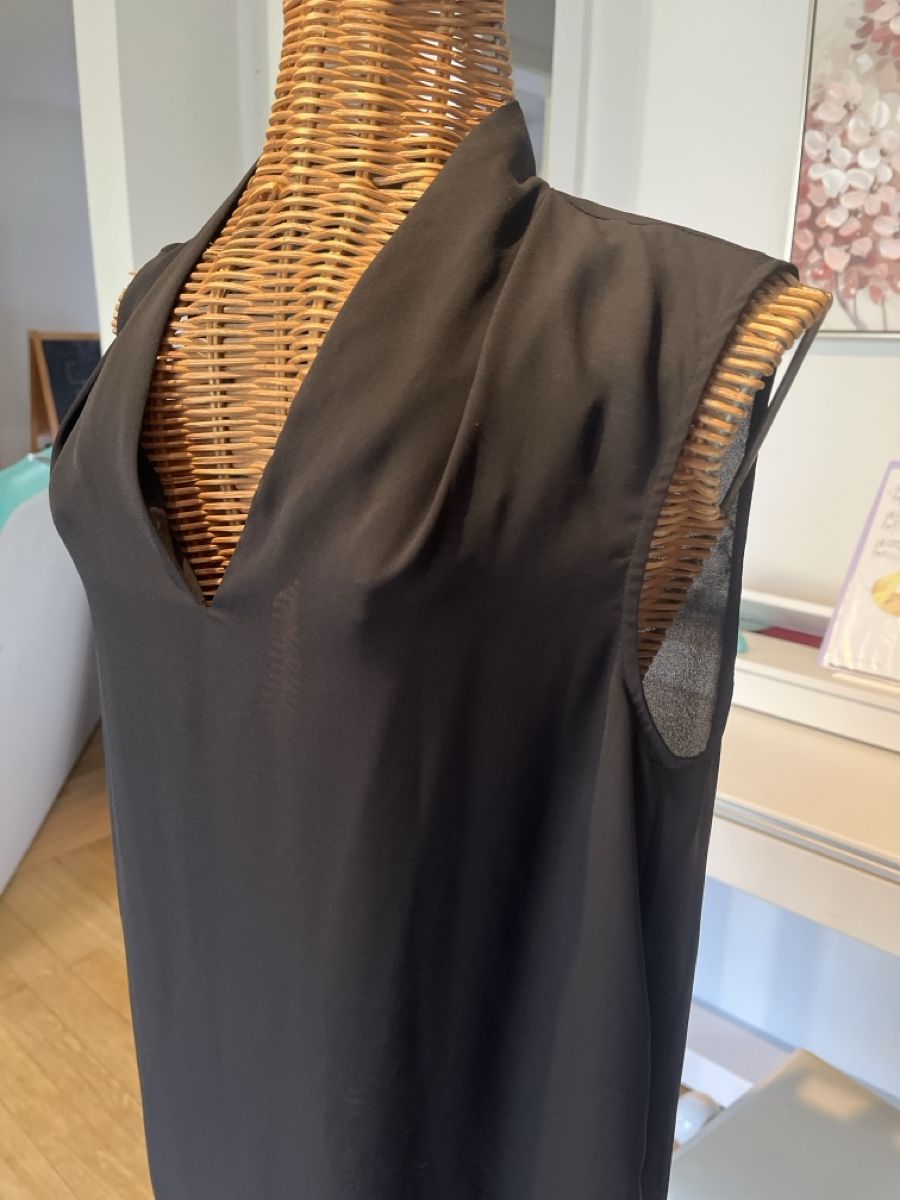 Chemisiers: Bluse schwarz ärmellos, Monoprix, 36/38 – D'occasion à Solothurn par Bobesch08 2