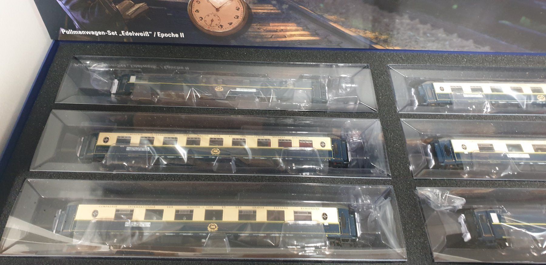 Märklin Modelleisenbahnen: Märklin Pullmanwagen-Set Edelweiss H0/AC 42470 – Neu und originalverpackt aus Neuenhof von ludovicco 2