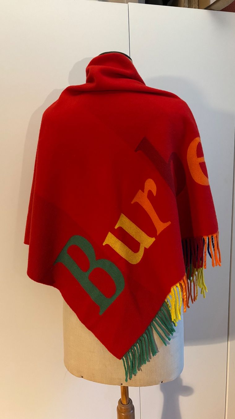 Burberry Altro in  Abbigliamento & Accessori: Burberry Rainbow Poncho Schal – Nuovo (secondo la descrizione) da Luzern venduto da luzern.secondhand 1