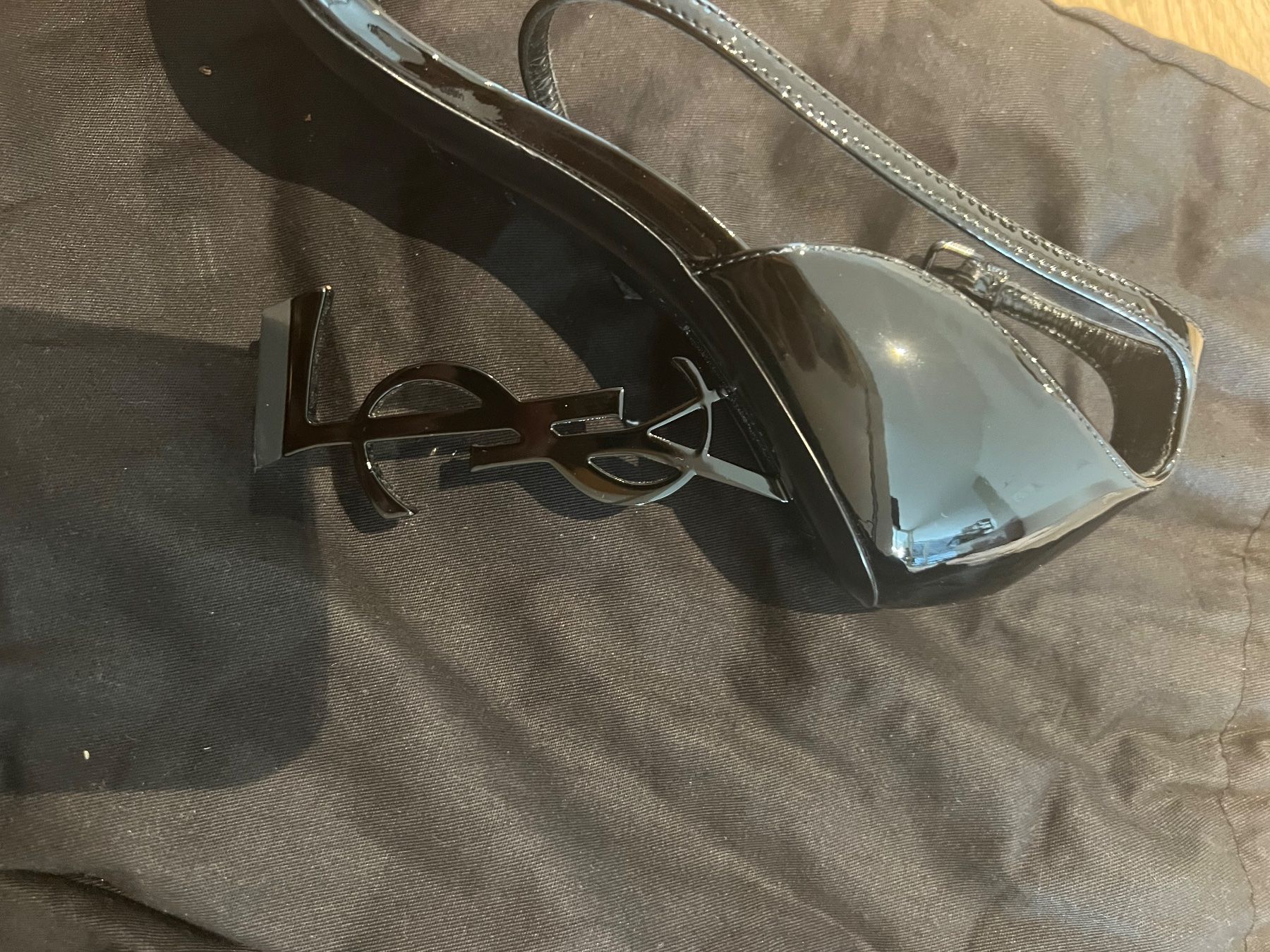 Saint Laurent Scarpe da donna: Saint Laurent Opyum Sandalen 110mm – Usato da Untereggen venduto da kat_tr9d 2