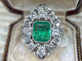 Antik Smaragd Diamanten Ring in Platin und Gelbgold