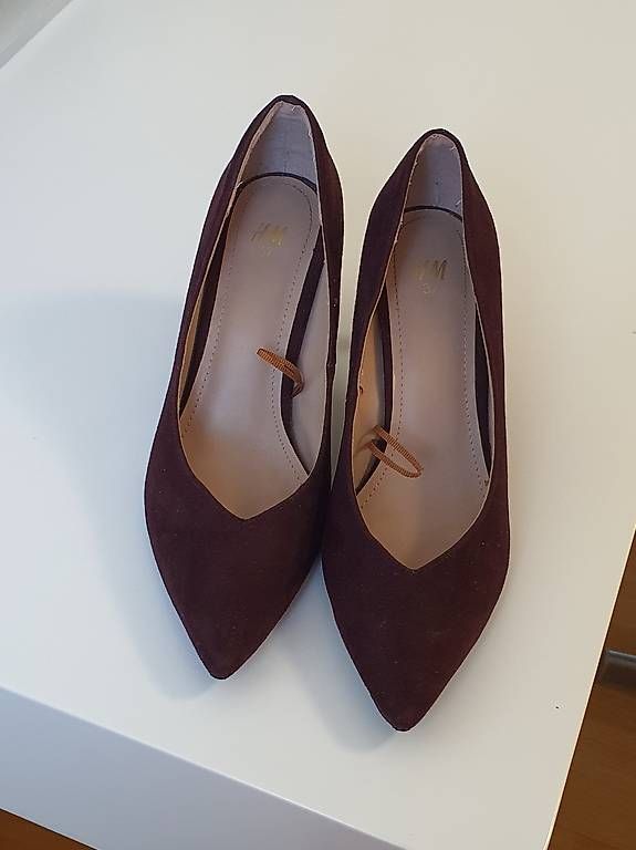 Scarpe da donna: Escarpins en daim bordeaux T37 H&M – Usato da Epalinges venduto da bel_6tzk 3